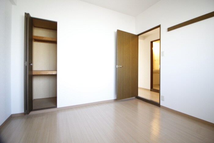 物件内観写真9　(収納)