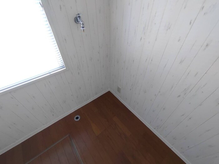 物件内観写真20　(洗濯機置場)