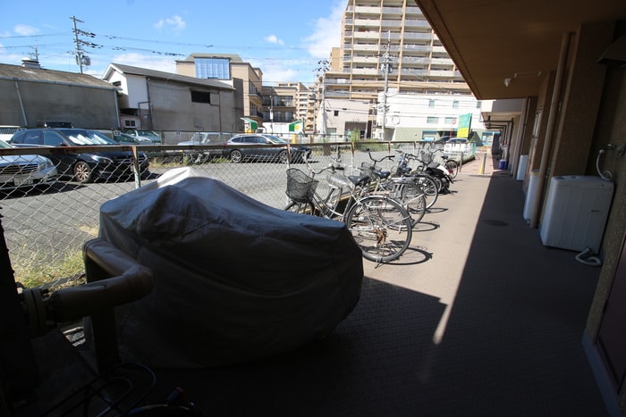 物件外観写真3　(駐輪場)