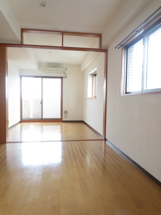 物件内観写真7　(居室)