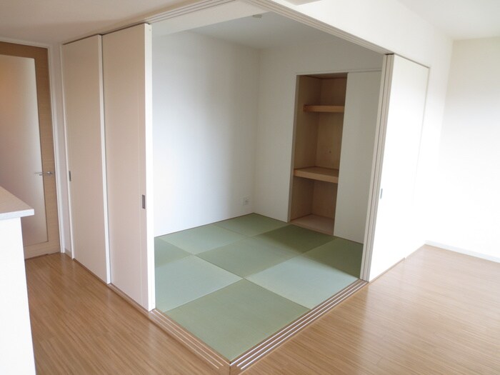 物件内観写真9　(居室)