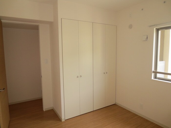 物件内観写真12　(収納)