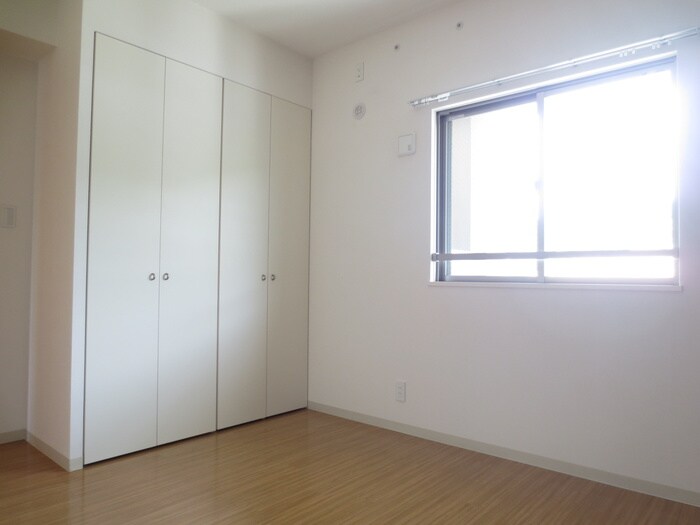 物件内観写真15　(居室)