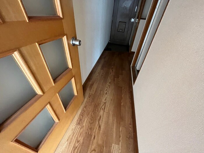 物件内観写真17　(廊下)