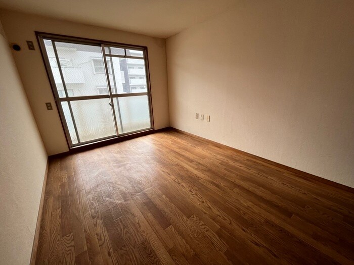 物件内観写真21　(居室)