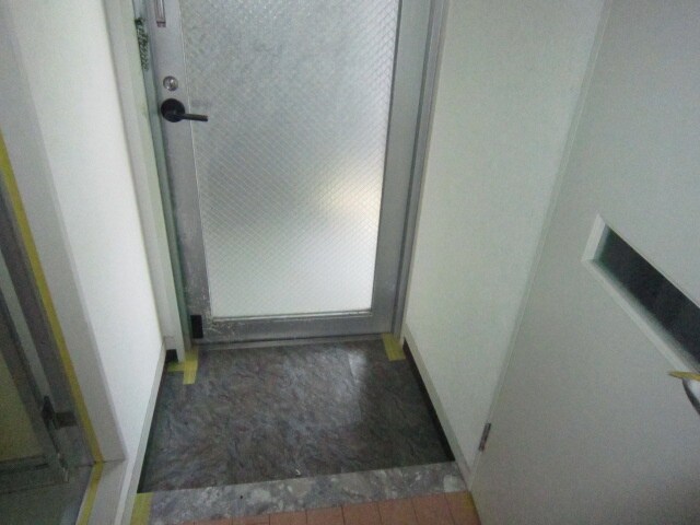 物件内観写真14　(玄関)