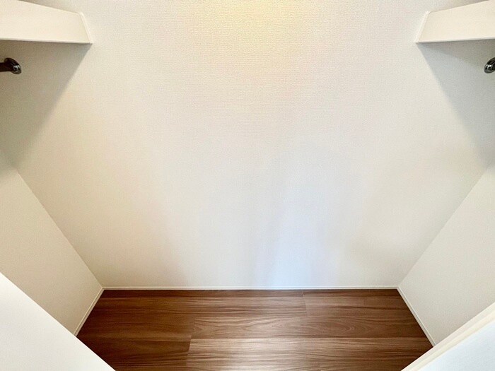 物件内観写真12　(収納)