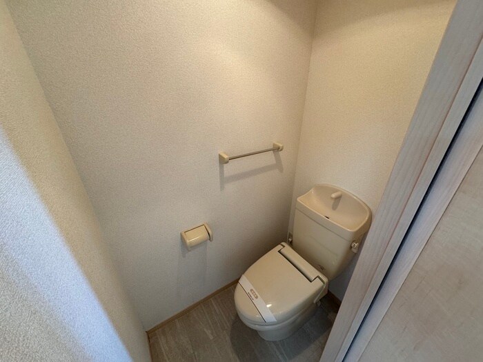 物件内観写真14　(トイレ)