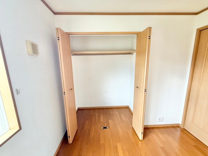 物件内観写真12　(収納)