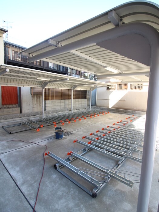 物件外観写真5　(駐輪場)