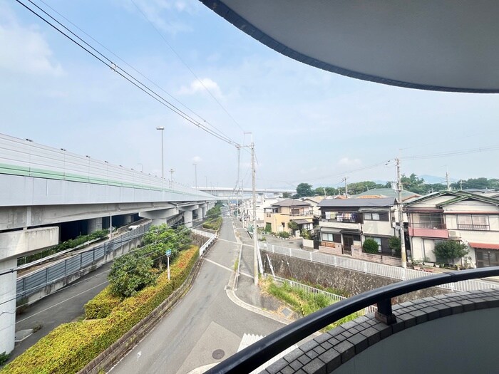 物件内観写真22　(室内からの展望)