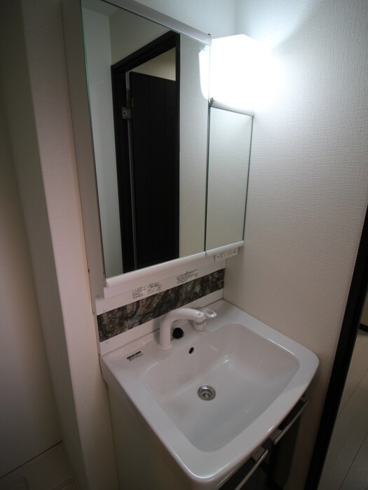 物件内観写真11　(洗面)