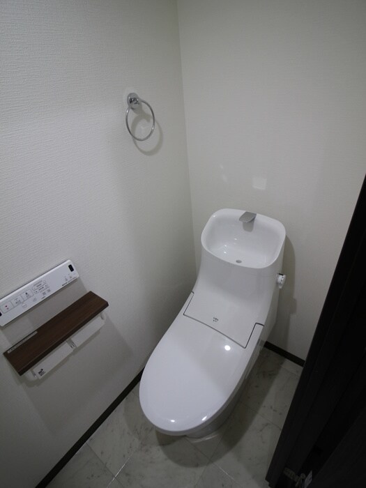 物件内観写真12　(トイレ)