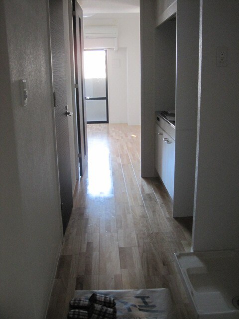 物件内観写真14　(廊下)