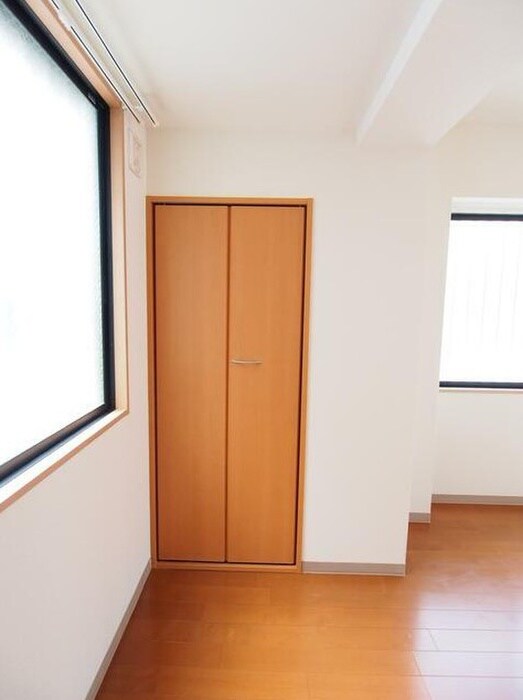 物件内観写真16　(内観写真)