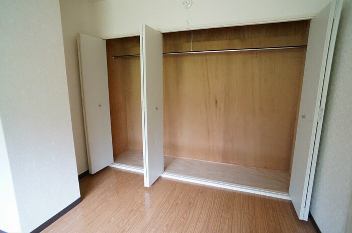 物件内観写真12　(収納)