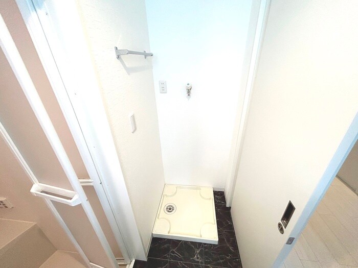 物件内観写真20　(洗濯機置場)