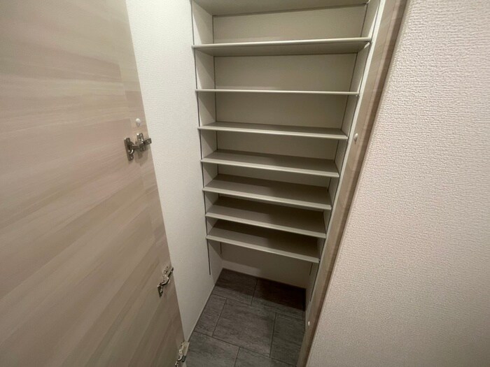 物件内観写真13　(靴箱)