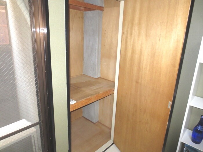 物件内観写真13　(収納)