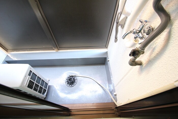 物件内観写真16　(洗濯機置場)