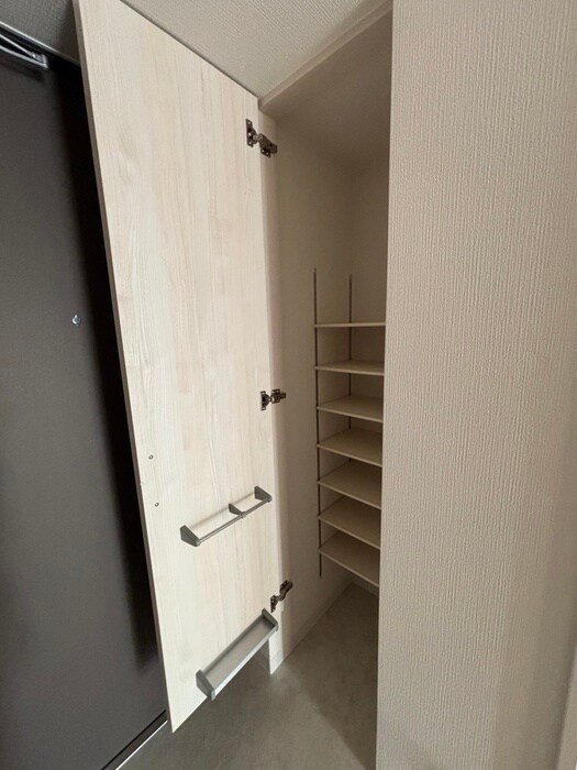 物件内観写真8　(靴箱)