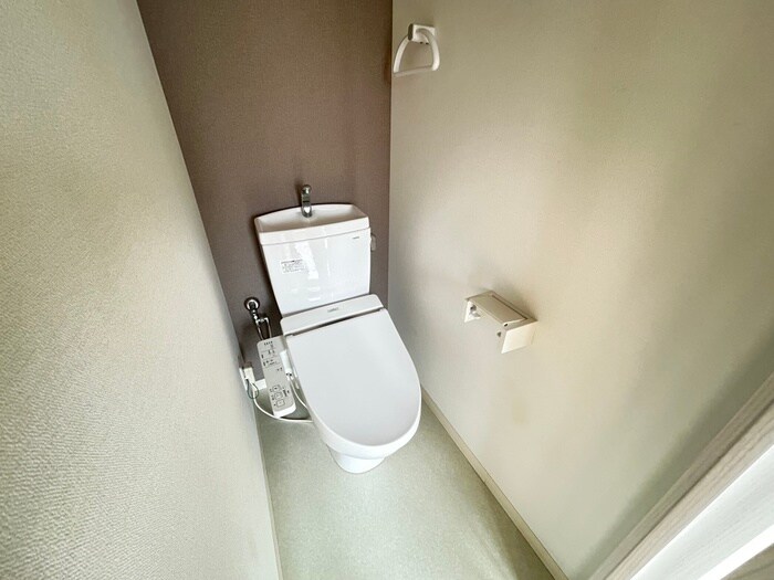 物件内観写真8　(トイレ)