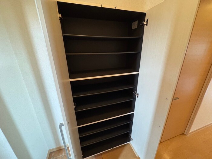 物件内観写真18　(靴箱)