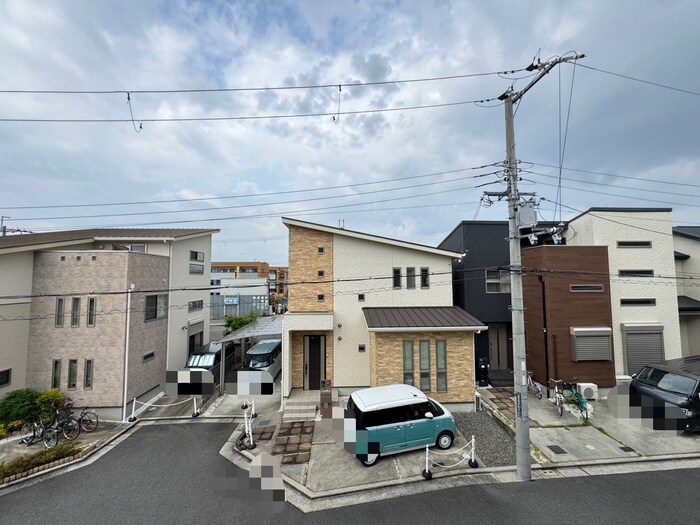 物件内観写真22　(室内からの展望)