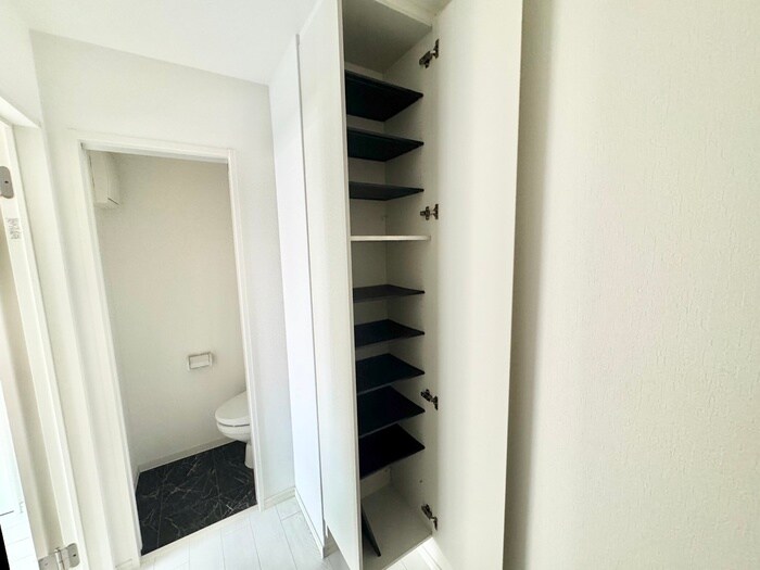 物件内観写真16　(靴箱)