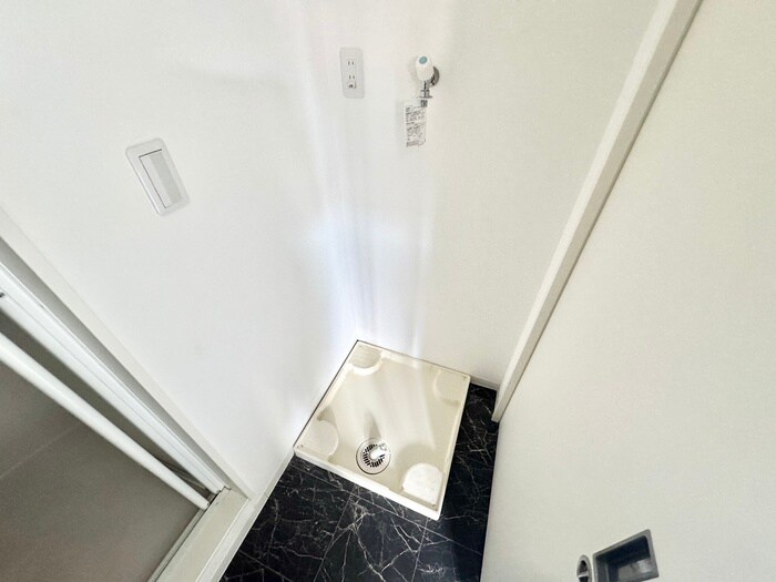 物件内観写真20　(洗濯機置場)