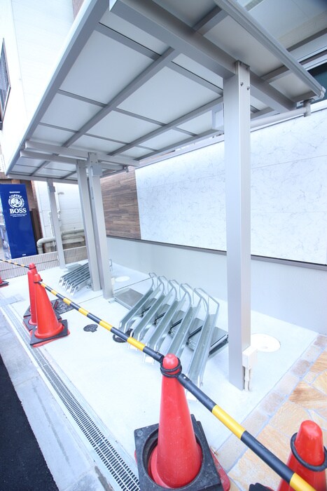 物件外観写真3　(駐輪場)