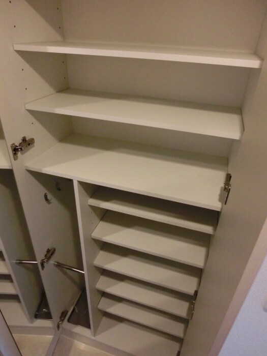 物件内観写真14　(靴箱)