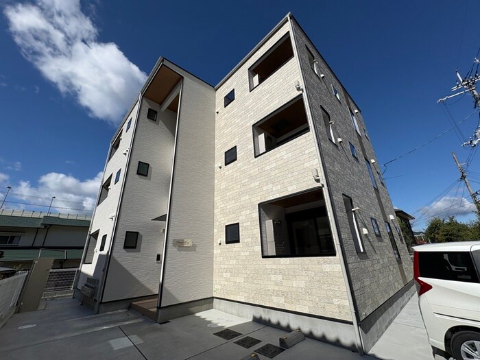 物件外観写真1　(外観写真)