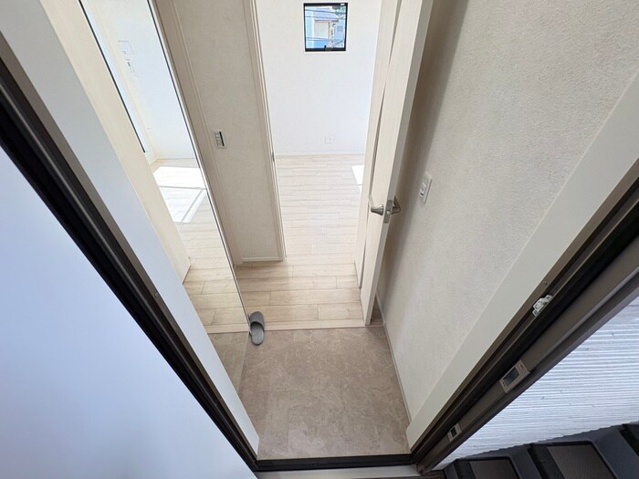 物件内観写真20　(玄関)