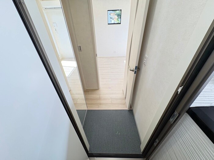 物件内観写真20　(玄関)