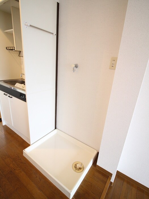 物件内観写真9　(洗濯機置場)