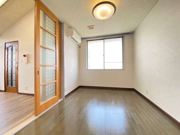 物件内観写真16　(居室)