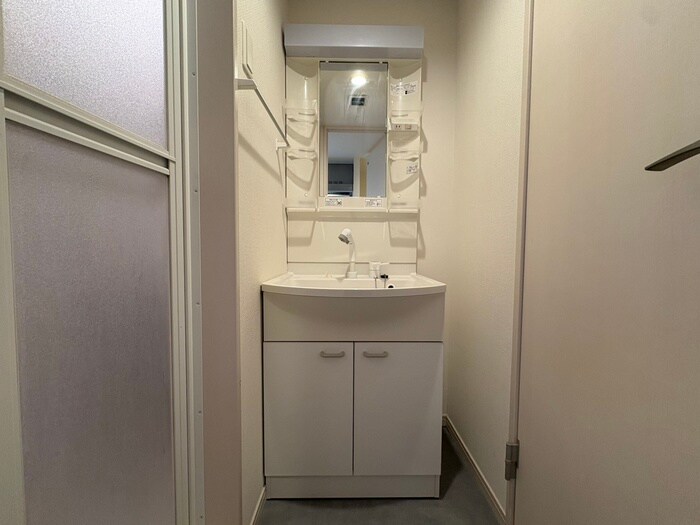 物件内観写真13　(洗面)