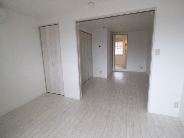 物件内観写真11　(居室)