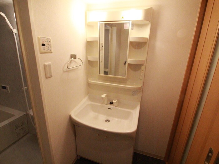 物件内観写真9　(洗面)