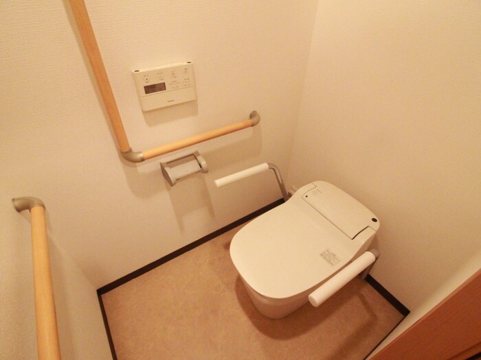 物件内観写真10　(トイレ)