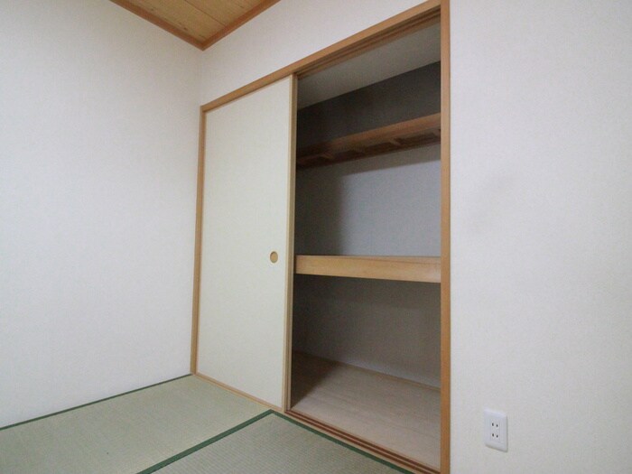 物件内観写真11　(収納)