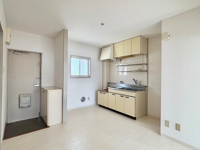 物件内観写真8　(居室)