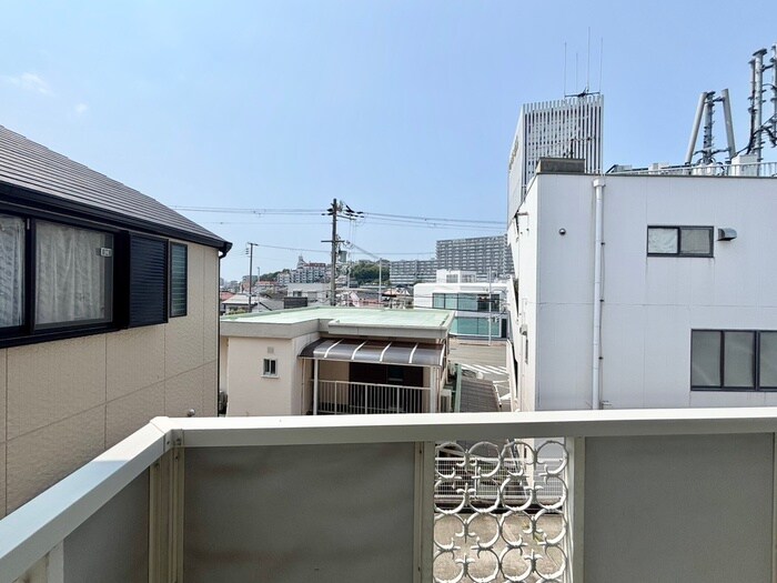 物件内観写真18　(室内からの展望)