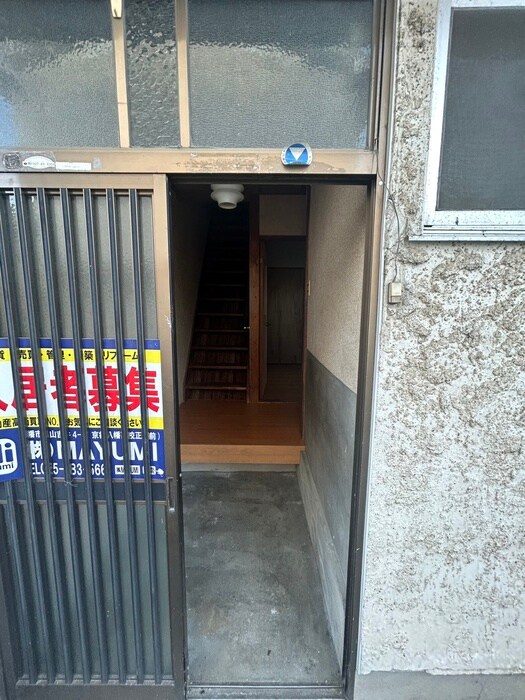 物件内観写真14　(玄関)