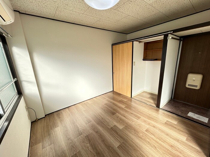 物件内観写真8　(居室)