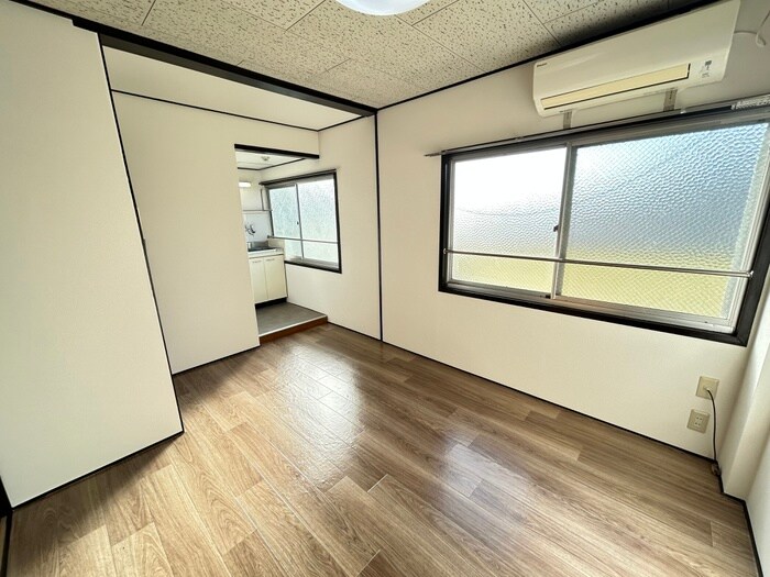物件内観写真9　(居室)