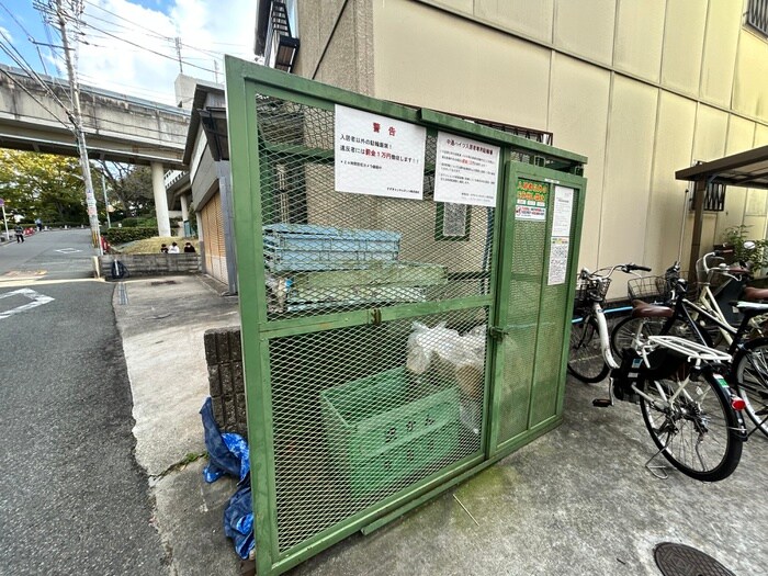 物件外観写真4　(建物設備)