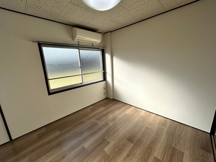 物件内観写真10　(居室)