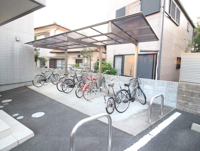 物件外観写真4　(駐輪場)
